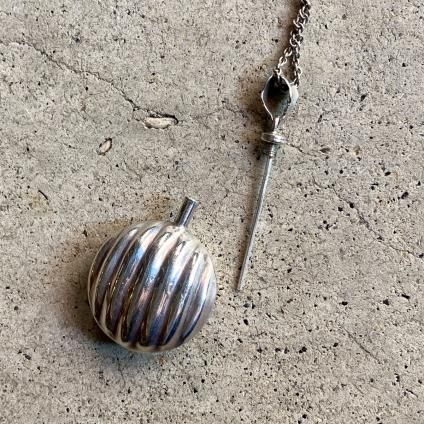 1920~30's Silver Perfume Bottle Necklace（1920～30年代 シルバー