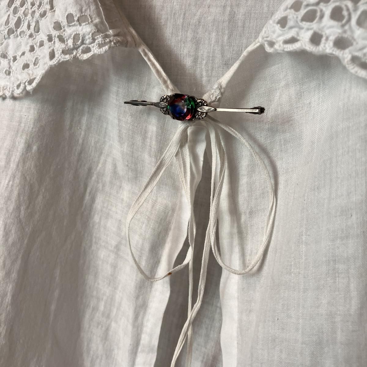 アール・デコ シルバー アイリスガラス バーブローチ（Silver Iris