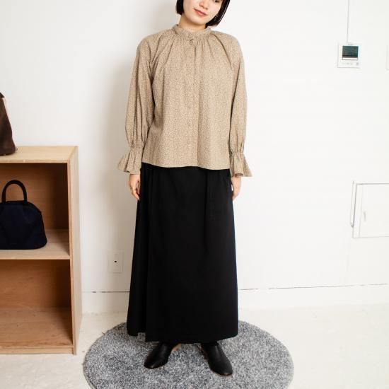 SUSURI ススリ 「メロフォンブラウス 24-456」 - WEEKENDER SHOP ANDEL