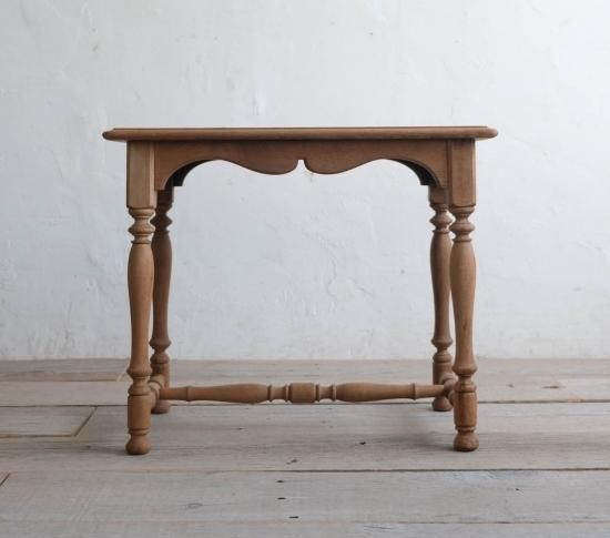 ろくろ脚のサイドテーブル | ライフスタイルショップICCA Online shop