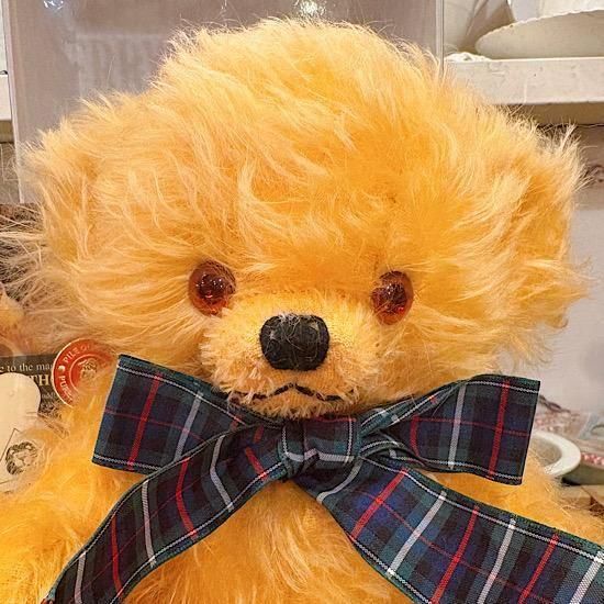 チーキー・オレンジ・アイズ ＊ Cheeky Orange Eyes」＊ 1998年