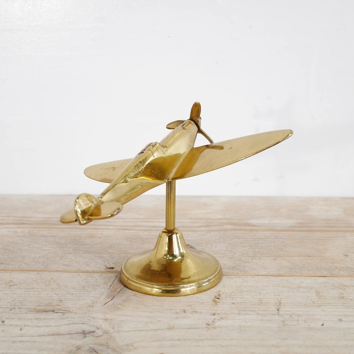 真鍮でできた飛行機 昭和 アンティーク 真鍮でできた飛行機 昭和