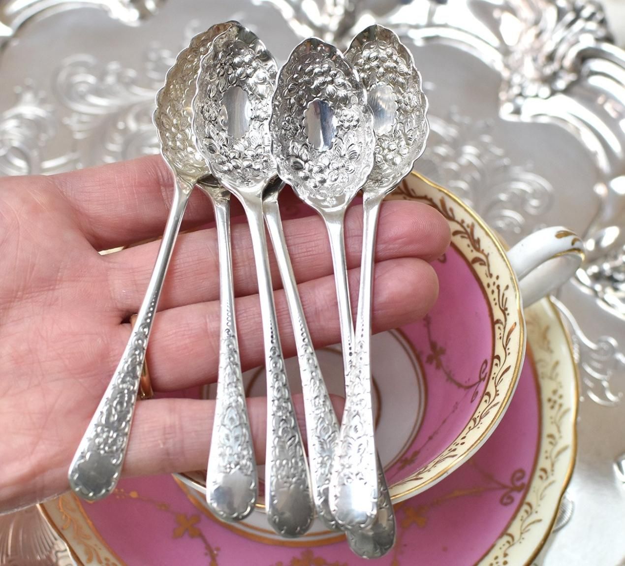 英国アンティーク銀器【純銀】1897年 美装飾ティースプーンセット6本