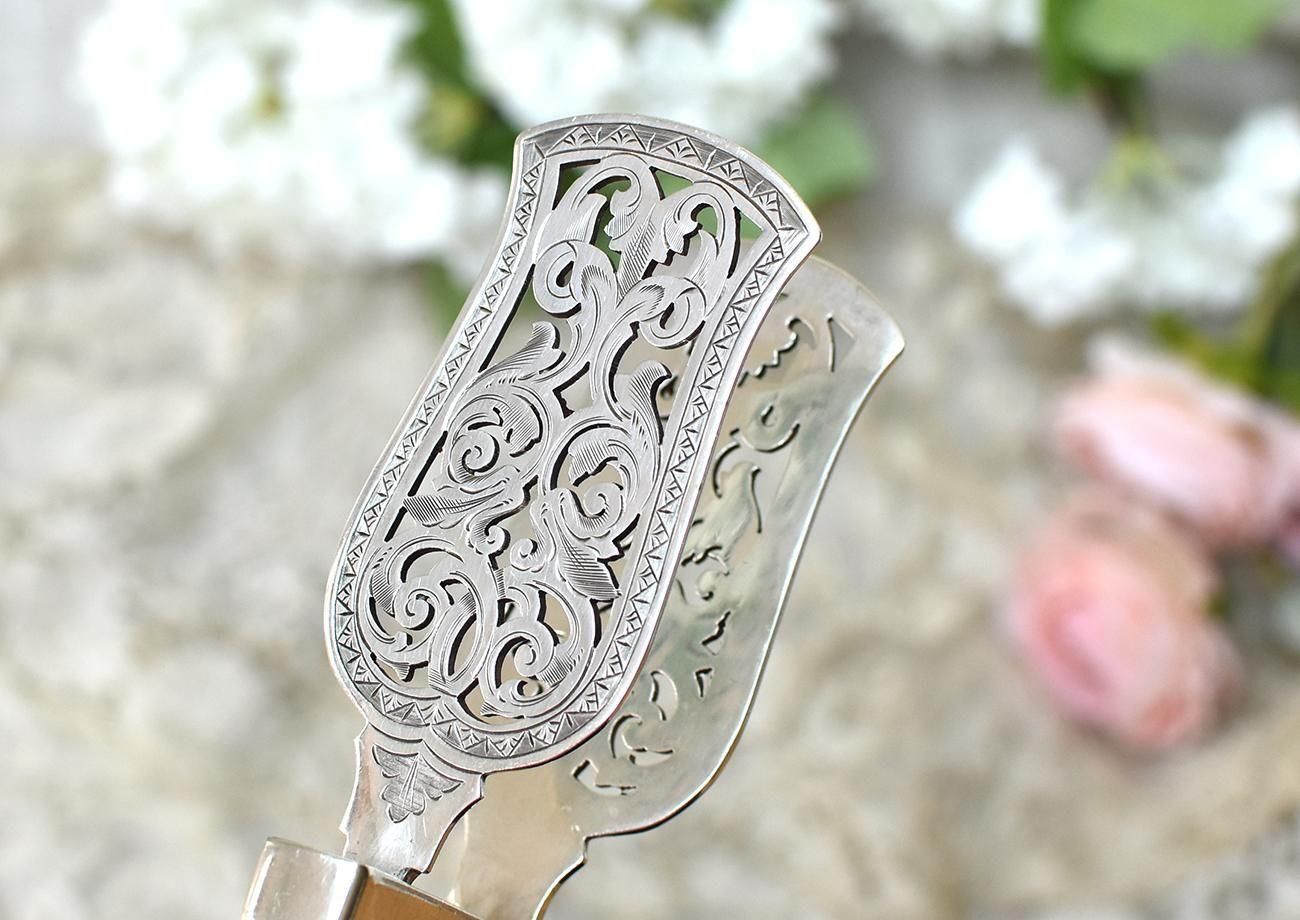 英国アンティーク銀器【純銀】1900年 サンドウィッチサーバー