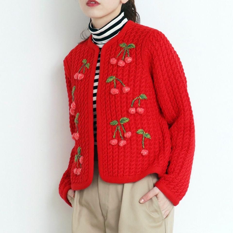 CHILD WOMAN - ウール/アクリルケーブルHANDチェリー刺繍カーディガン
