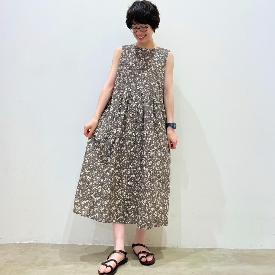 sosotto - リバティプリント/切替ギャザーノースリーブワンピース