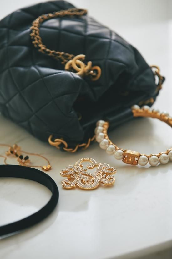 SVTロゴパールブローチ - seventen