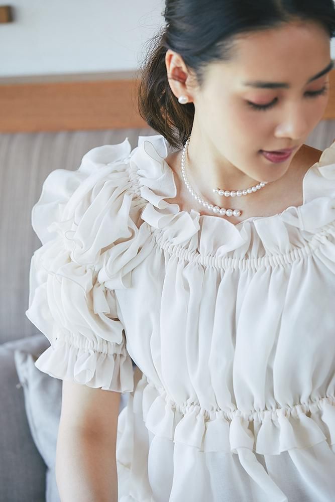 シャーリングフリルブラウス(オフホワイト) - seventen