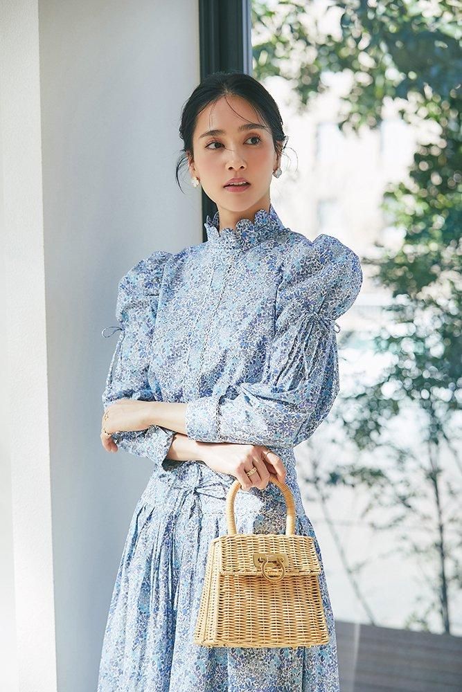 リバティプリントスカラップブラウス(ブルー) - seventen