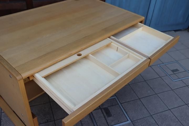 値下げ/karimoku(カリモク)とBenesse(ベネッセ)のコラボ商品 学び成長