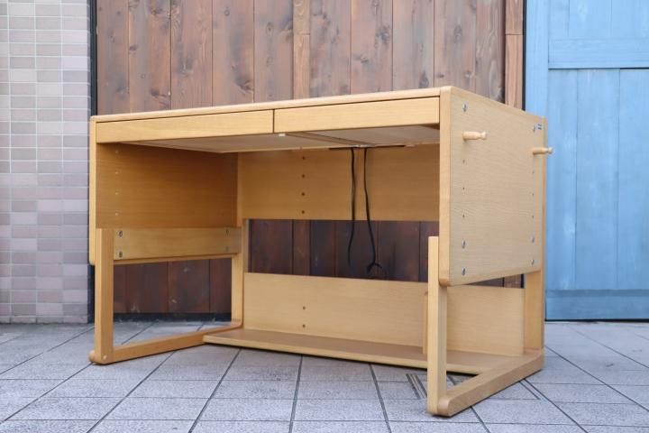 値下げ/karimoku(カリモク)とBenesse(ベネッセ)のコラボ商品 学び成長