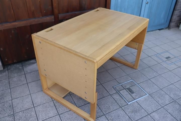 値下げ/karimoku(カリモク)とBenesse(ベネッセ)のコラボ商品 学び成長