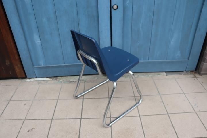 アメリカVIRCO(ヴァルコ)社のヴィンテージ スタッキングチェアー