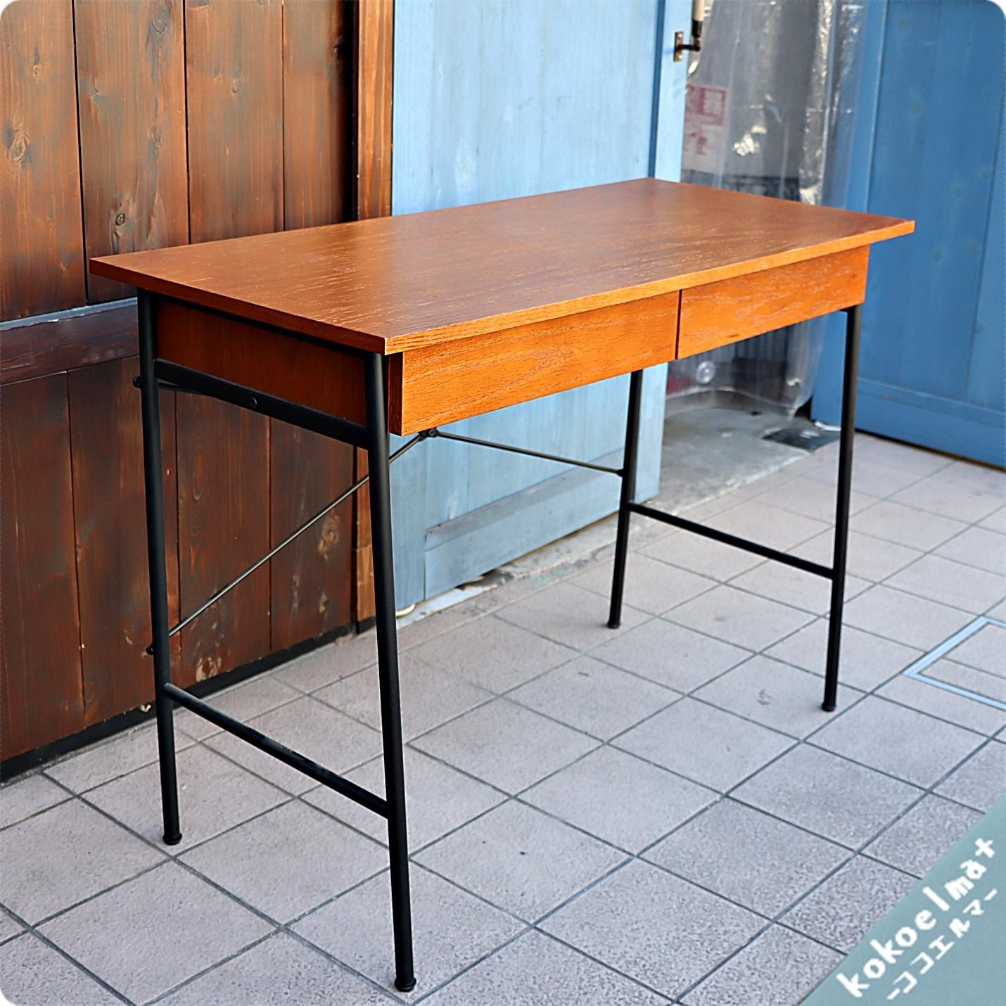 niko and…(ニコアンド)のオーク材を使用したパーソナルデスクです