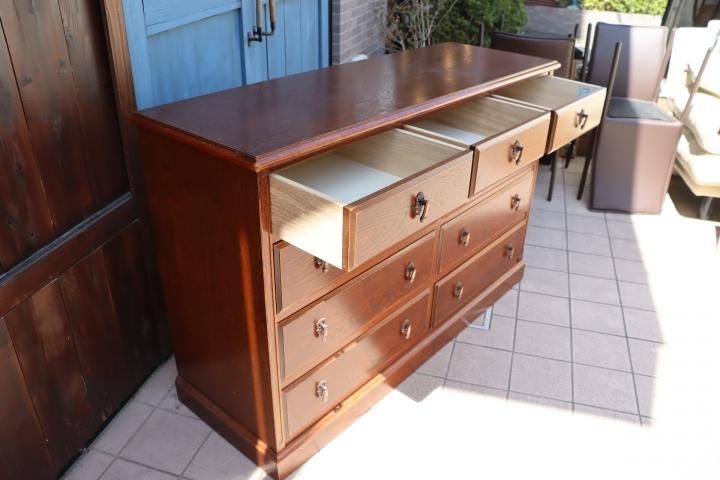 MITSUKOSHI(三越家具)の高級家具、Brugge(ブルージュ)のオーク材 4段