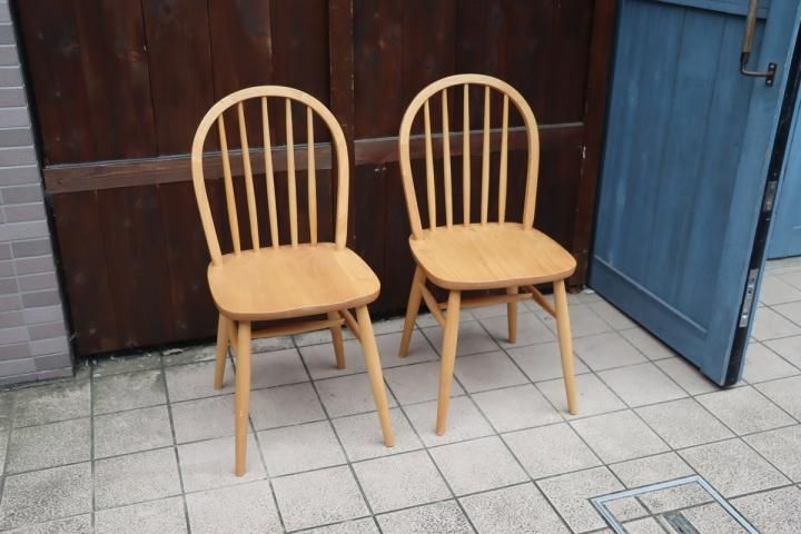 MOMO natural(モモナチュラル)のMARE ROUND CHAIRです。アルダー材を