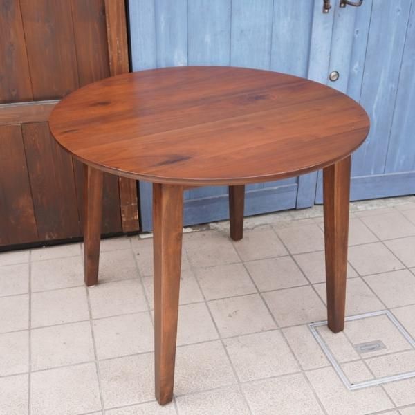 IDC OTSUKA(大塚家具)にて取り扱われていたウォールナット無垢材 MOV