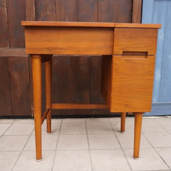 ふ*み様 emo. エモ ドレッサー ウォルナット ミッドセンチュリー 廃盤