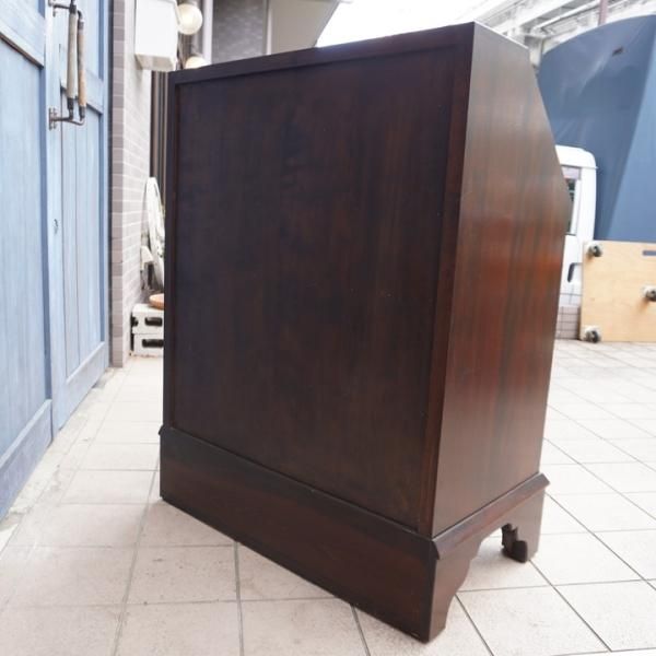 松本民芸家具のミズメザクラ無垢材を使用した#33A型 ライティング