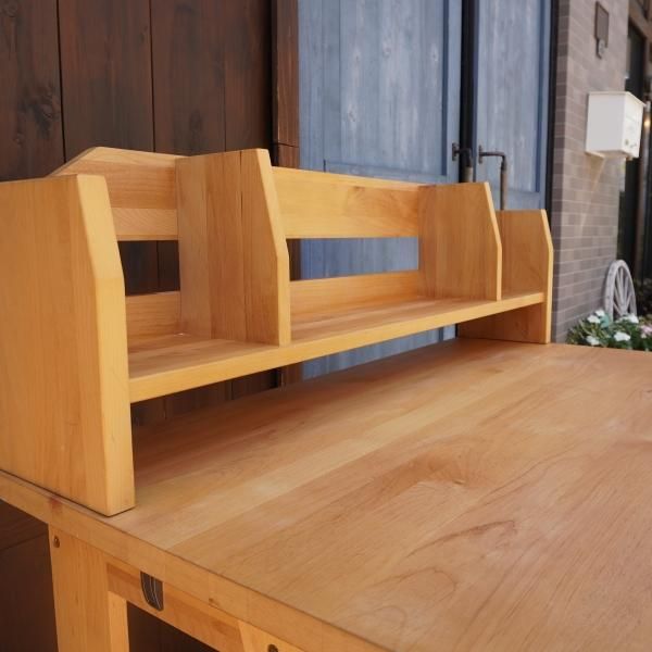 ACTUS(アクタス)で取り扱われていたREVE(リーヴェ)デスク＆ワゴンです