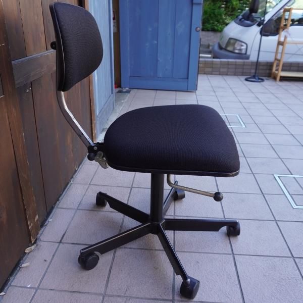 Jorgen Rasmussen(ヨルゲン・ラスムッセン)デザイン KEVI Chair