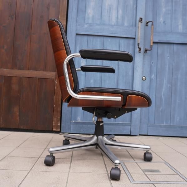 スイスのgiroflex (ジロフレックス)より人気のBRASA(ブラサ)デスク