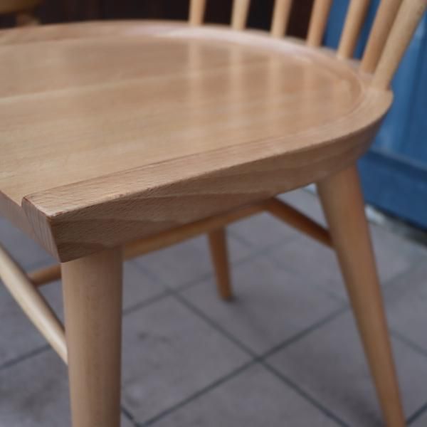 QUON(クオン)取り扱い、ポーランドのチェアメーカーFAMEG(ファーメグ