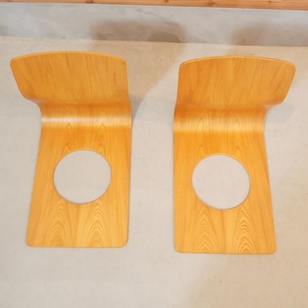 天童木工(TENDO)のケヤキ材板目を使用した曲木 座椅子です