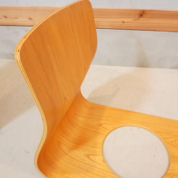 天童木工(TENDO)のケヤキ材板目を使用した曲木 座椅子です