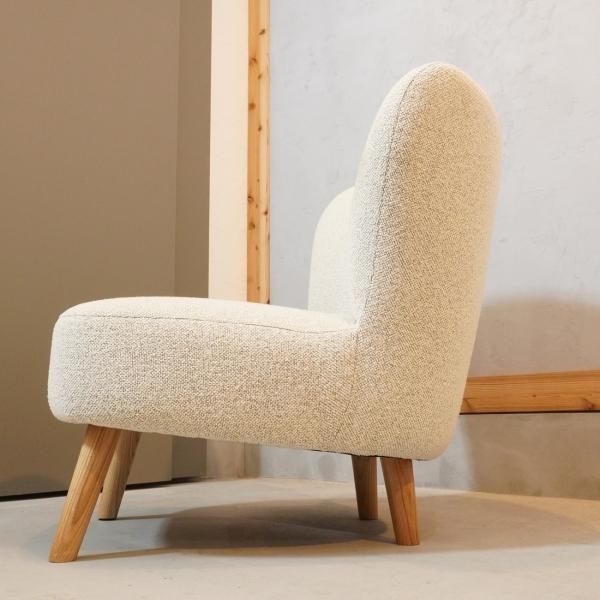 unico(ウニコ)のPUUK(プーク)ラウンジチェアです。ぷっくりとした丸み