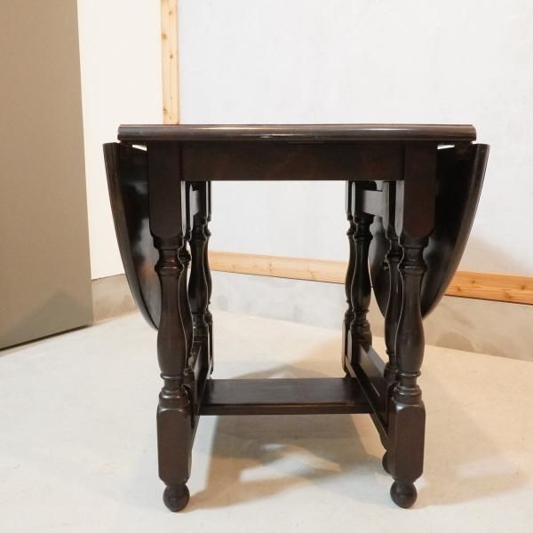 松本民芸家具のM型バタフライテーブルです。ミズメザクラ無垢材を使用