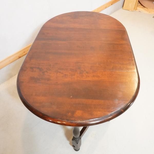 松本民芸家具のM型バタフライテーブルです。ミズメザクラ無垢材を使用