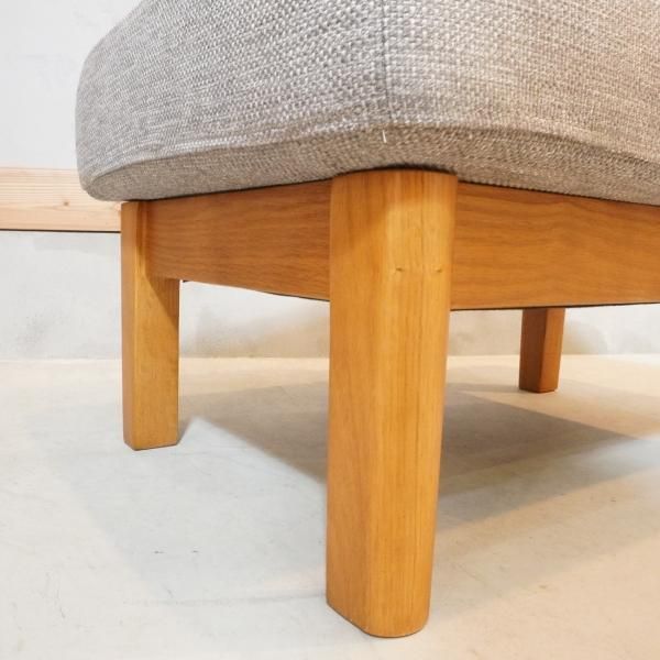 unico(ウニコ)のKIRP(キルプ) オーク材 オットマンです！シンプルで