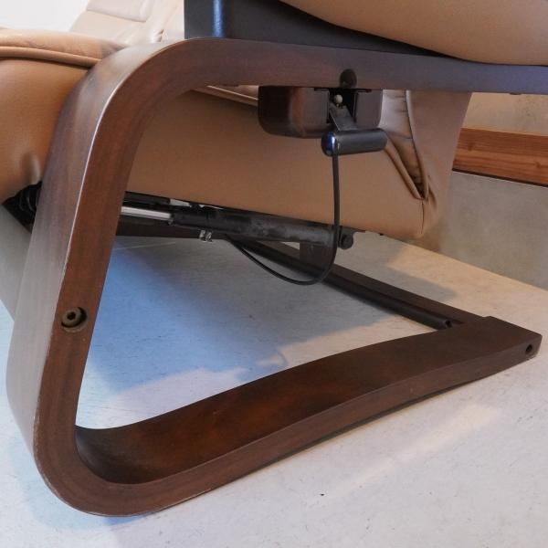 FUJI FURNITURE(冨士ファニチア)の2.5人掛けリクライニングソファー