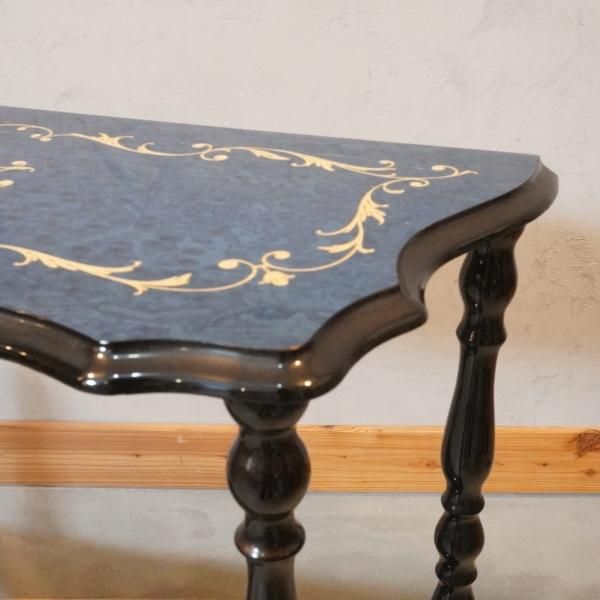 イタリア製アンティーク調の美しい象嵌細工が施されたコンソール