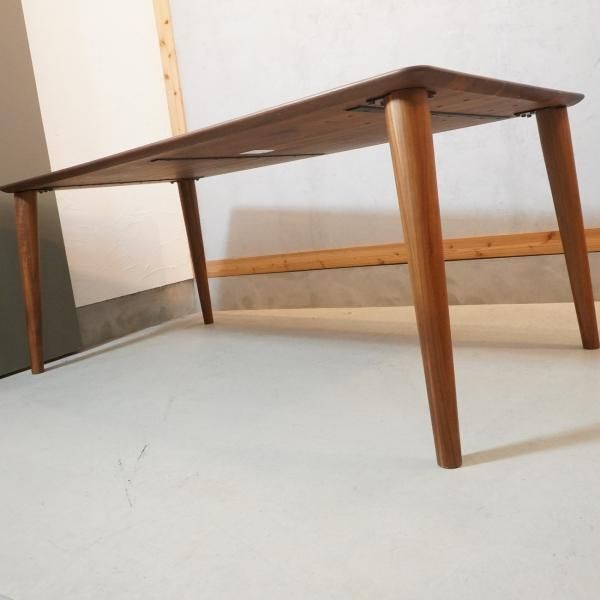 IDC OTSUKA(大塚家具)の木の素材感を楽しめるFill3(フィル3