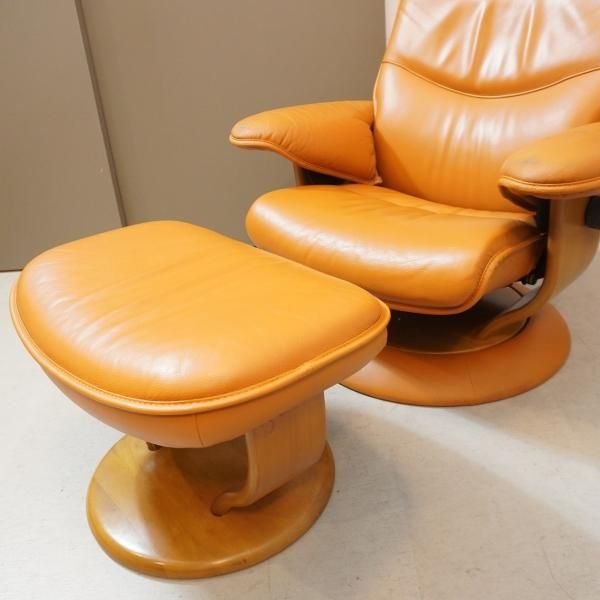 人気のkarimoku(カリモク家具)のRT5136 本革 リクライニングチェア