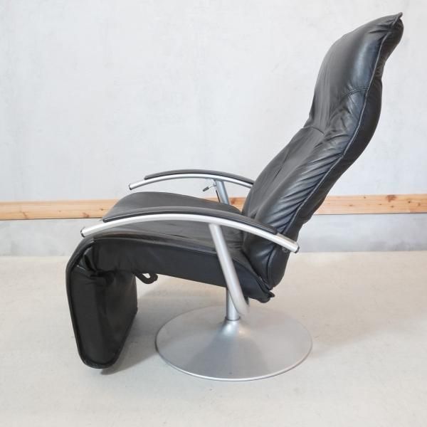 北欧デンマークのメーカーKEBE(ケベ)社の本革を使用したリクライニング