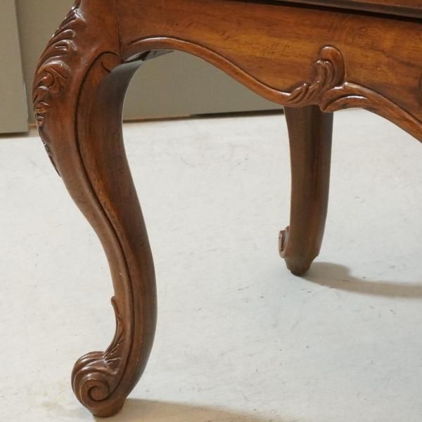 Drexel Heritage(ドレクセル ヘリテイジ)のAVALLON コンソールチェスト