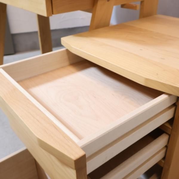 ACTUS(アクタス)で取り扱われていたREVE(リーヴェ)デスク＆ワゴンです