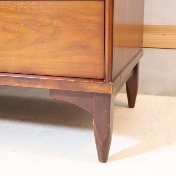 アメリカDREXEL HERITAGE(ドレクセルヘリテイジ)社のウォールナット材