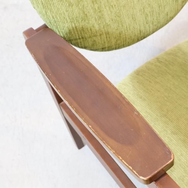 人気のkarimoku(カリモク家具)のオールドカリモク アームチェアです