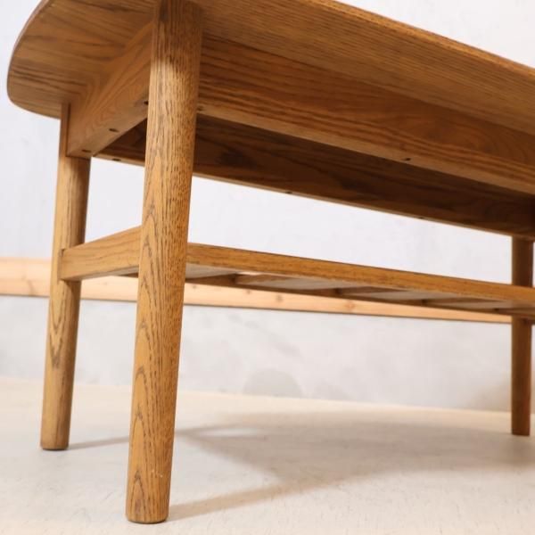 MOMO natural(モモナチュラル)のオーク無垢材 ローテーブルです。天板