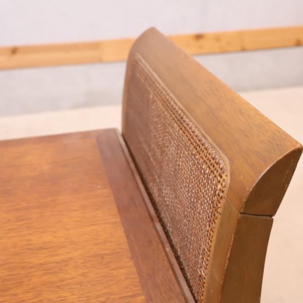 maruni(マルニ木工)地中海シリーズ テレフォンベンチです。クラシック