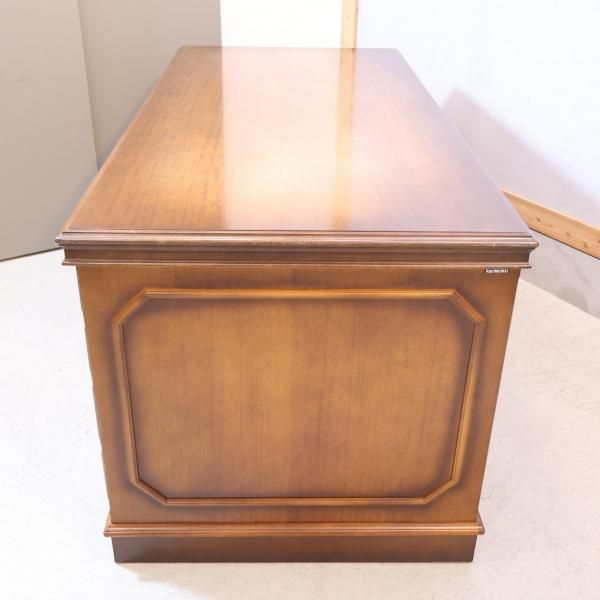 Karimoku(カリモク家具)の人気シリーズCOLONIAL(コロニアル)の両袖