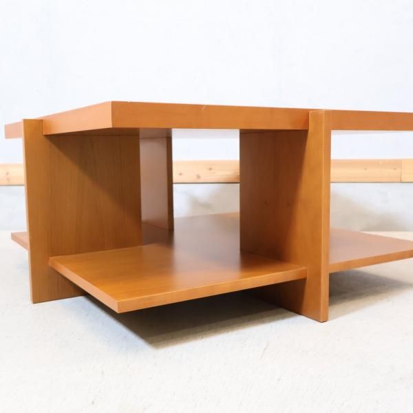 Cassina ixc.(カッシーナ イクスシー)で取り扱われているフランク