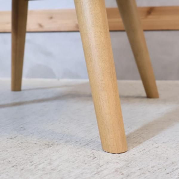 unico(ウニコ)のPIIVO(ピーヴォ) 回転式チェアです。丸みのある