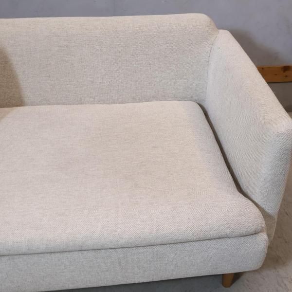 unico(ウニコ)のRAUFA(ラウファ) 3シーターソファです。ナチュラルな色