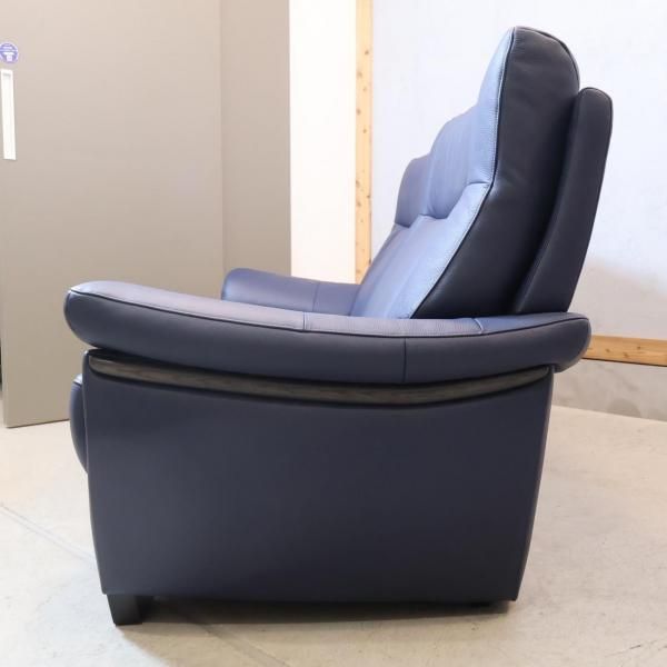 人気のkarimoku(カリモク家具)よりChitano(チターノ)の本革を使用した