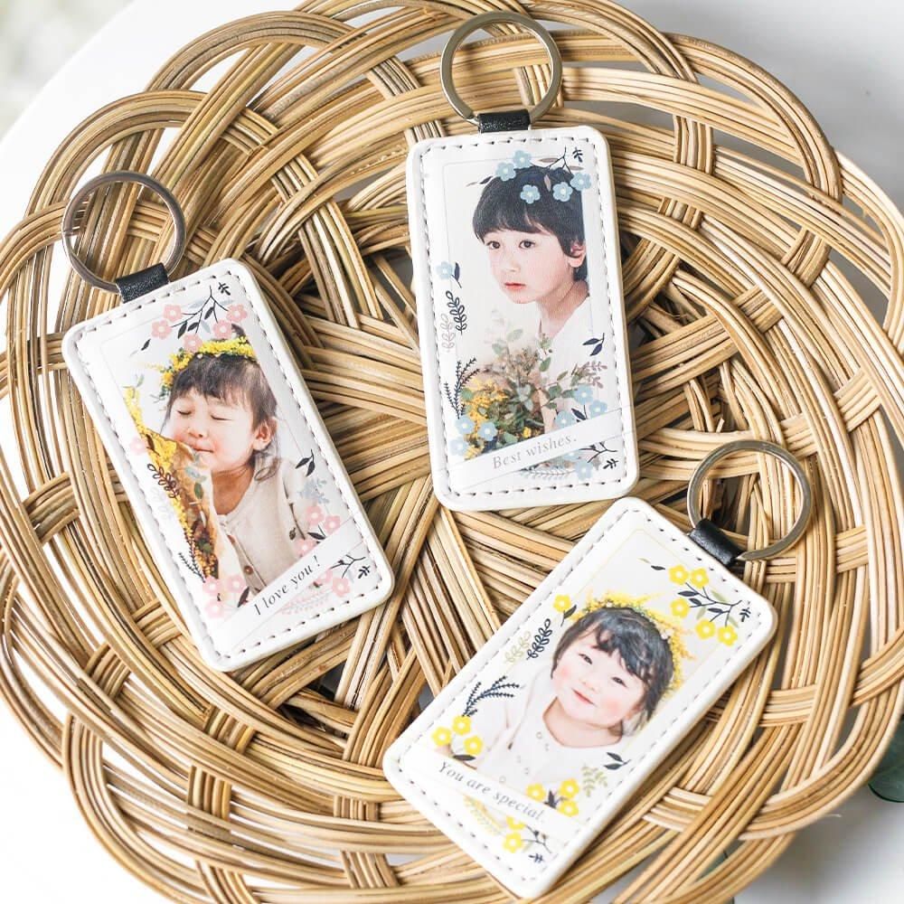 写真&名入れ】合皮レザーキーホルダー[長方形]｜孫の写真が毎日そばに
